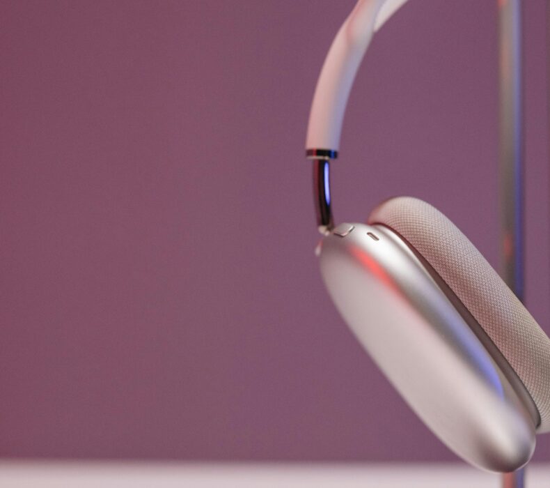 The Ultimate Guide to Noise-Canceling Headphones in 2025